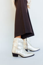 Load image into Gallery viewer, Mia Boots (FREE PEOPLE)