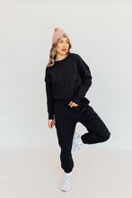Load image into Gallery viewer, N+G ORIGINAL: It Girl Oversized Cargo Sweatpants (Black) *expected to ship 11/25
