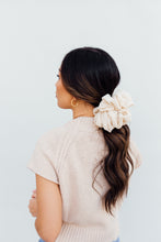 Load image into Gallery viewer, Jumbo Scrunchie (KAXI) *CREAM