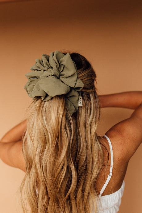 Jumbo Scrunchie (KAXI) (olive)