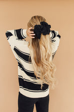 Load image into Gallery viewer, Chiffon Jumbo Scrunchie (Kaxi)