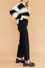 Load image into Gallery viewer, Grin &amp; Flare Pants (Black)