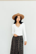Load image into Gallery viewer, Wear It All Week Top