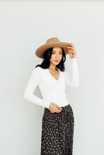 Load image into Gallery viewer, Wear It All Week Top