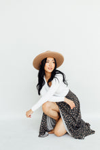 Load image into Gallery viewer, Wear It All Week Top