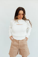 Load image into Gallery viewer, Split Decision Top (White)