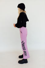 Load image into Gallery viewer, Daydreamer Buzz Off Sweats