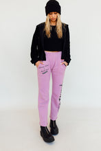 Load image into Gallery viewer, Daydreamer Buzz Off Sweats