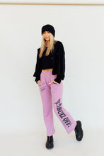 Load image into Gallery viewer, Daydreamer Buzz Off Sweats