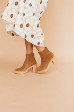 Load image into Gallery viewer, Beau Boots (Dolce Vita)