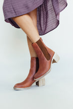 Load image into Gallery viewer, Savannah Free People Boot (Brown)