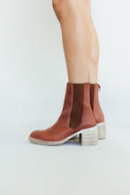 Load image into Gallery viewer, Savannah Free People Boot (Brown)