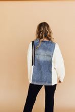 Load image into Gallery viewer, Everyone&#39;s Favorite Jacket