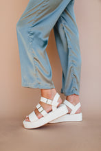 Load image into Gallery viewer, Anastyn Sandal (White)