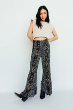 Load image into Gallery viewer, Flow Into Floral Pants