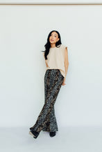 Load image into Gallery viewer, Flow Into Floral Pants